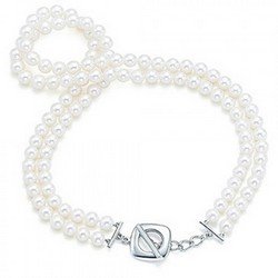 Pearl Cushion Toggle Necklace